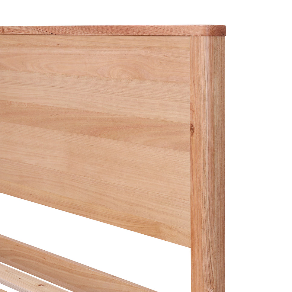 Luca Tasmania Oak Queen Bed