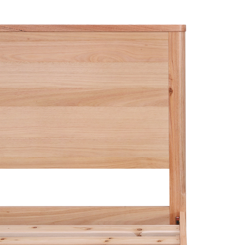 Luca Tasmania Oak Queen Bed