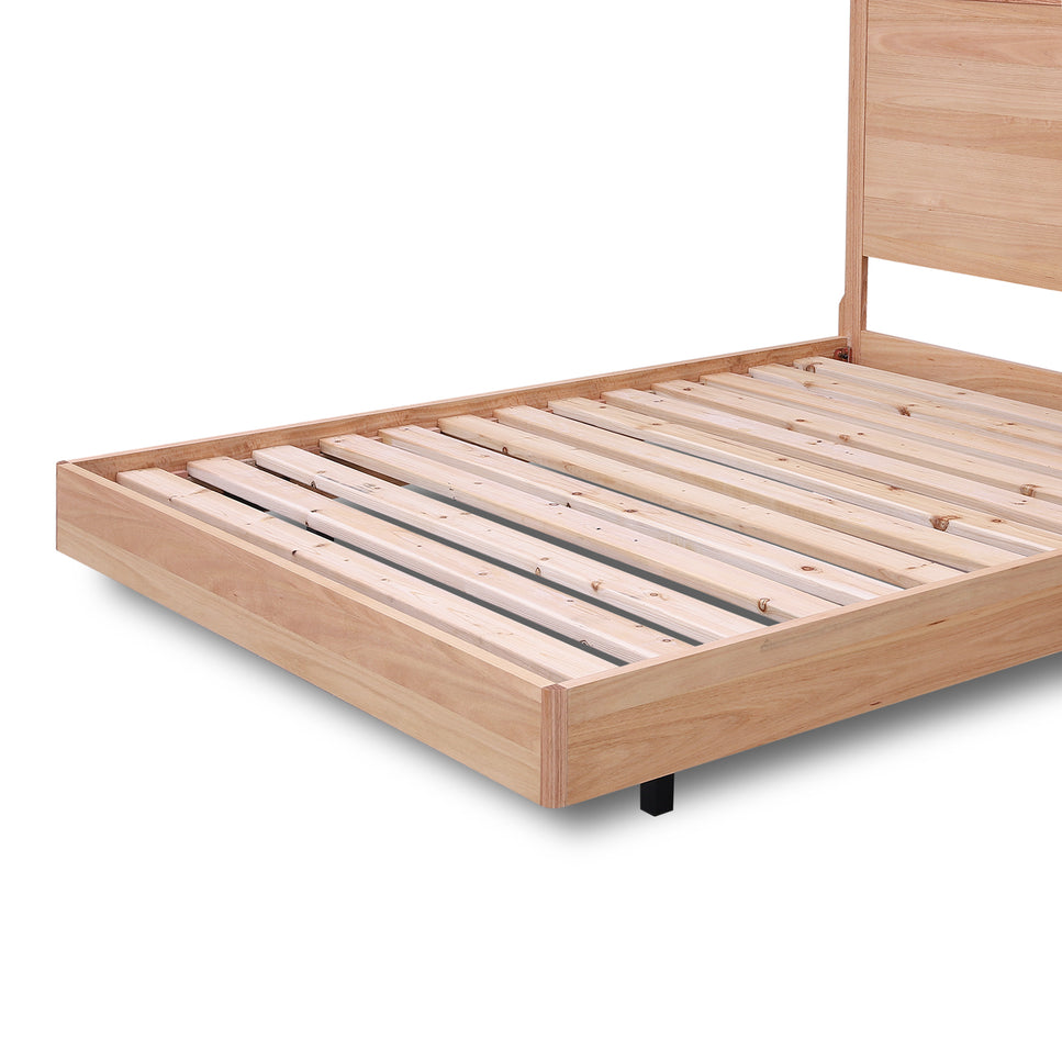 Luca Tasmania Oak Queen Bed