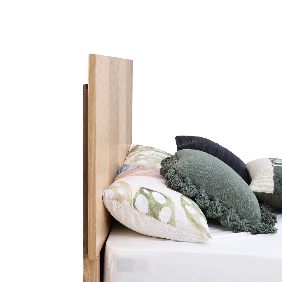 Jazzlyn Queen Bed - NO Lights/USB